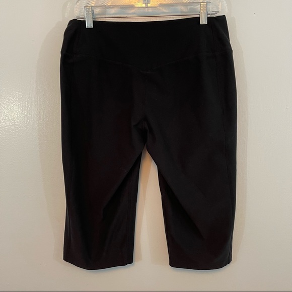 Nike Dri-Fit, Short Capris, Size Large. Excellent condition!! - Picture 3 of 7